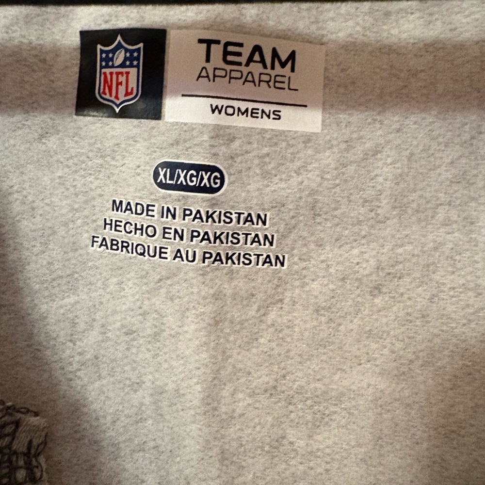 NFL Team Pittsburgh Steelers Apparel Women's Gray Shirt - Picture 2 of 4